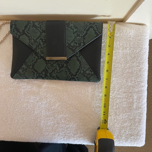 INC clutch with chain - Picture 4 of 6